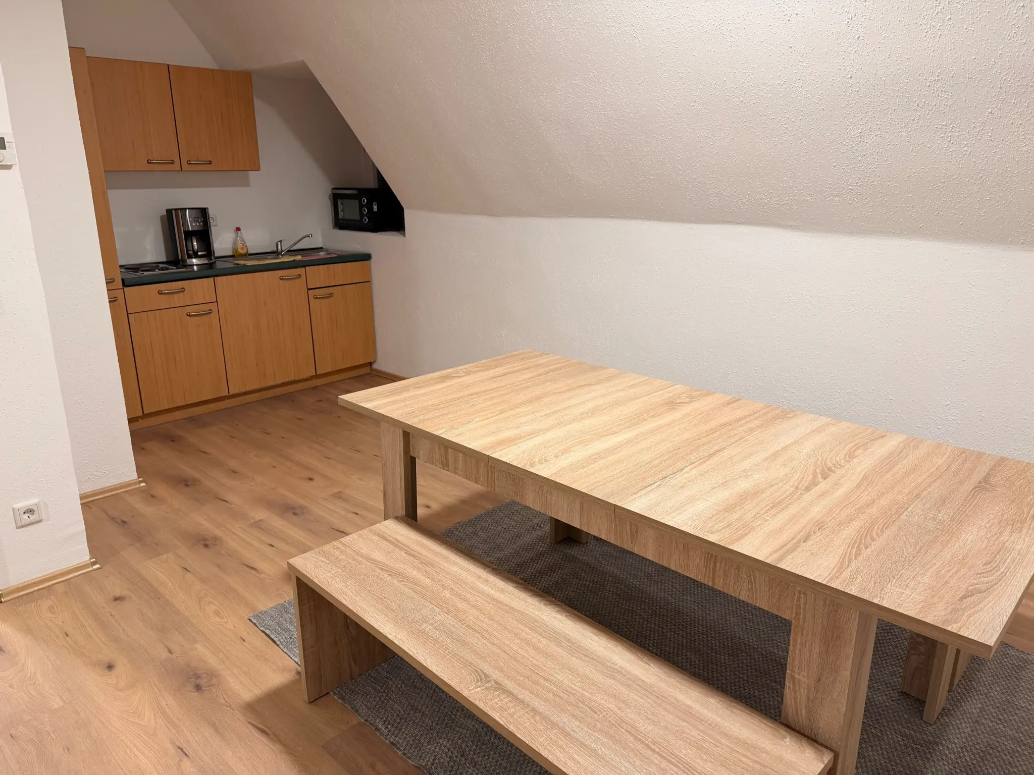 Großzügiger Essbereich für Teams